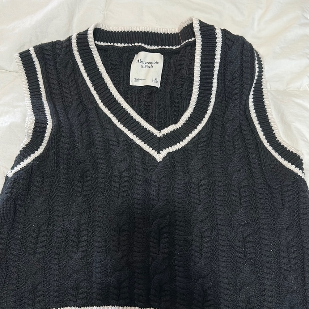 Abercrombie and fitch size XS sweater vest